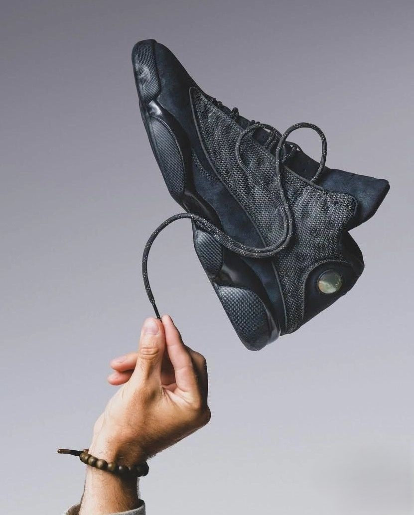 Air Jordan 13 Retro "Hyper Royal": The Spirit of the Black Cat
