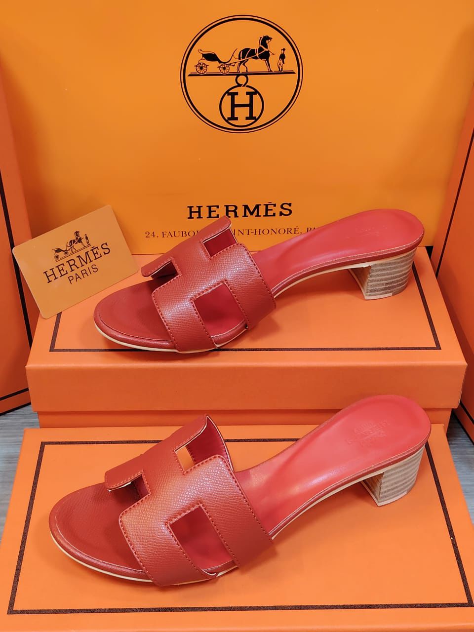 Hermès Oasis Red Grained Leather Block Heel Sandals
