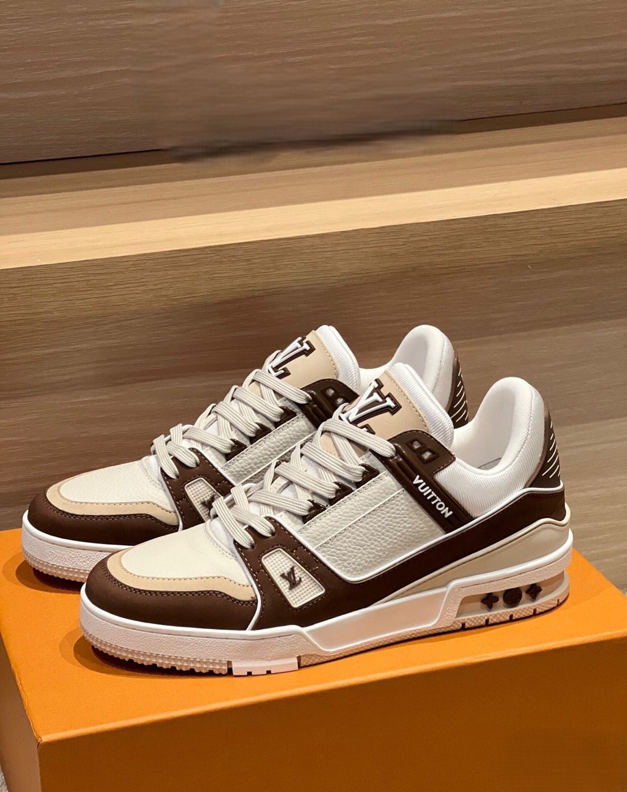 Louis Vuitton Trainer "Mocha" | Brown & White Grained Leather