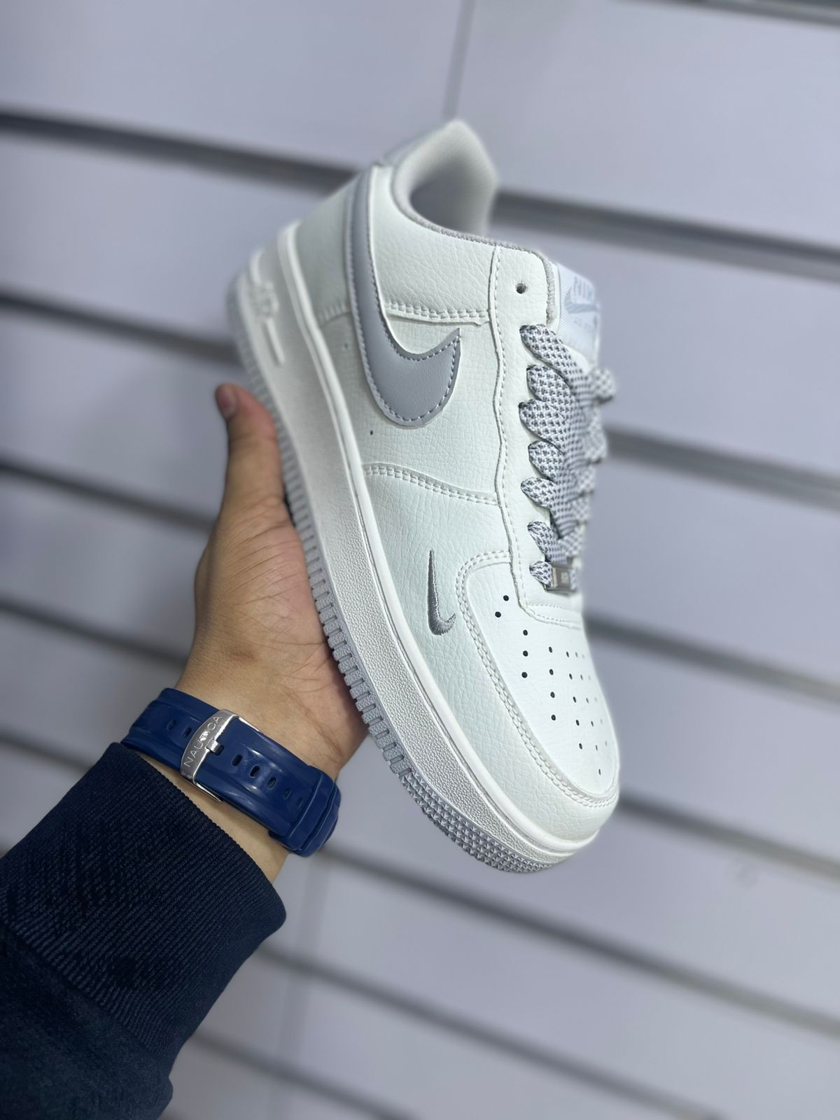 Nike Air Force 1 Low ’07 – White & Metallic Silver ✨
