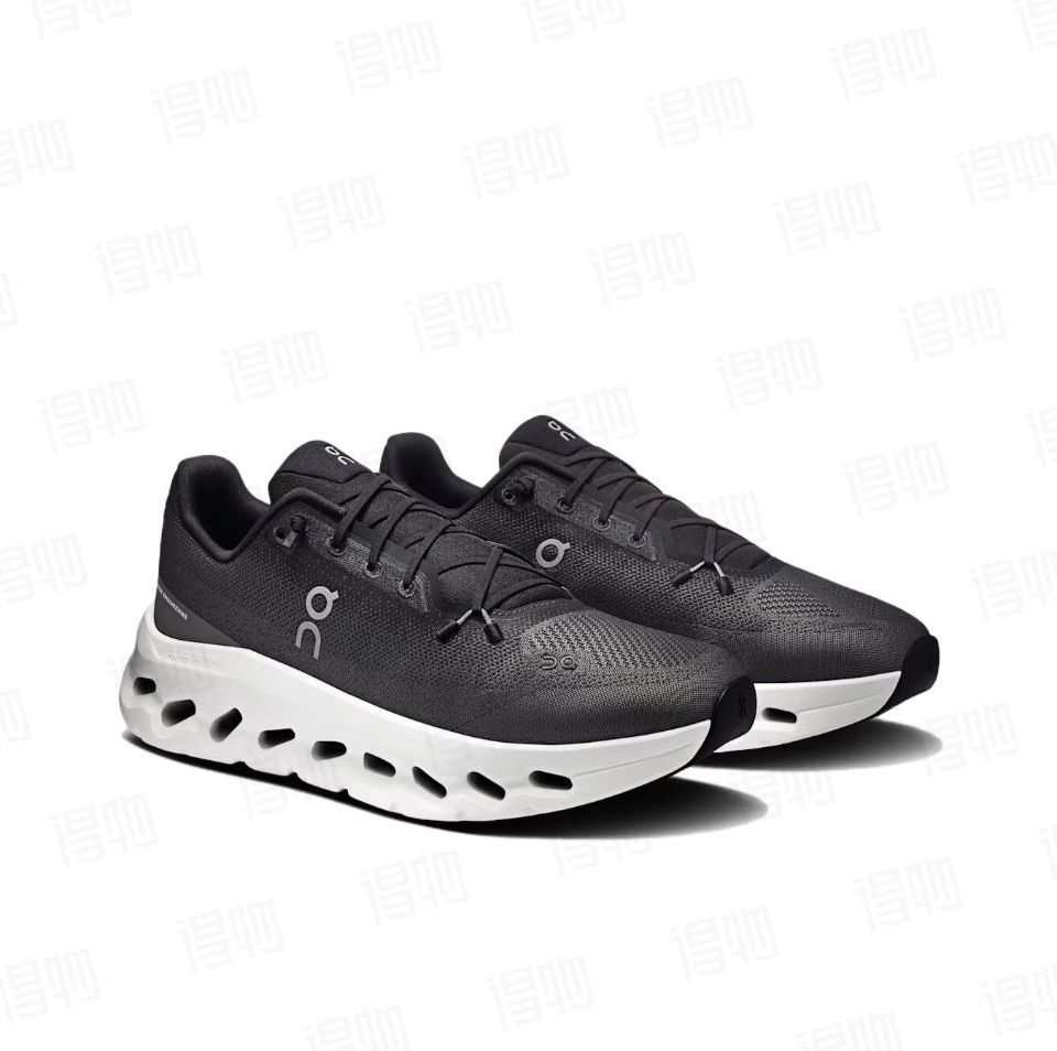 Authentic On Cloudtilt - Black/White Tech Sneaker